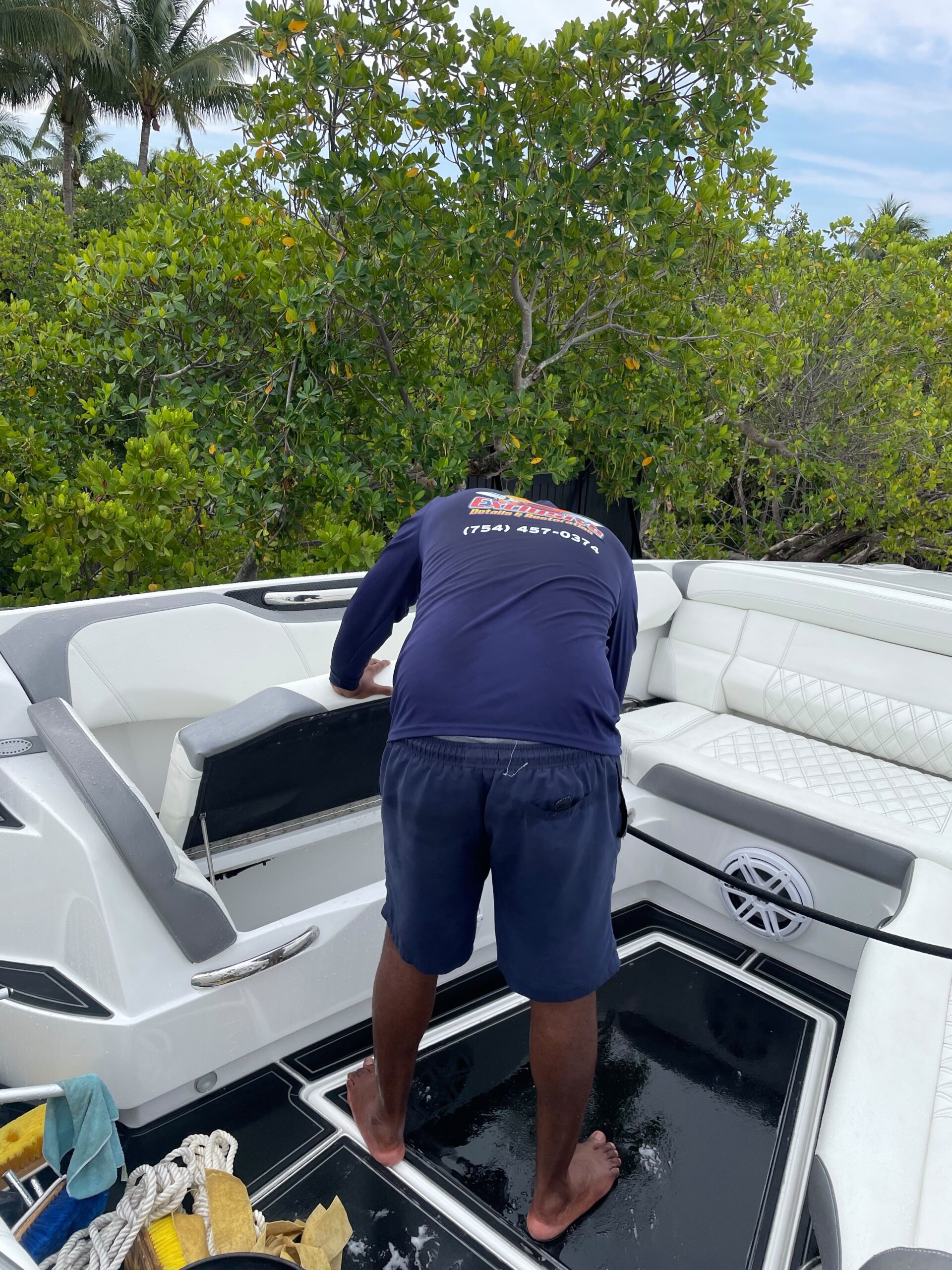 Professional boat detailing and marine maintenance in Fort Lauderdale